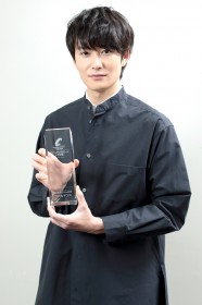 ���c�����A�h���}�剉�j�D�܁@�����҂��Ɠ��ȐF�C��]���u�Ŗ��ь炩��w�񂾁v