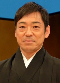 �p�p�ɂȂ��ċC�Â��gE�e���h�̐▭�ȍU�߂̎p���@�o����M�]����o�D���̎葽��