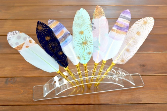 ハリーポッター 羽ペン（新品】Harry Potter Hogwarts Feather