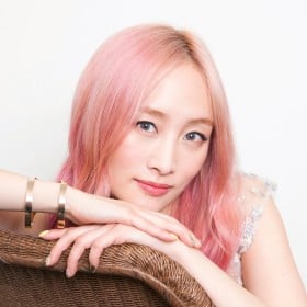 ��KARA�E�j�R�������10�N�A�O���[�v����́u�Z�����ĔN����������]�T���Ȃ������v