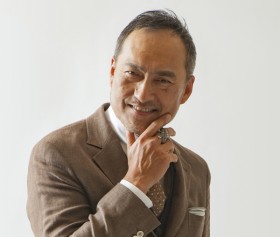 �n�ӌ�����鐢�E�̔o�D�Ɓu���{�l�Ƃ��ẴA�C�f���e�B�e�B�������Đl�����܂߂Ė��ɏ悹��v