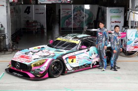 �w�����~�NGT�v���W�F�N�g�x10�N�̋O�Ձ@�g�Ɏԁh�Ń��[�X�ɒ��ݑ����郏�P�@