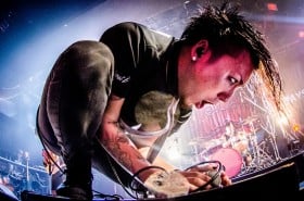 ��؂Ȃ̂́A�����b�N�X��Ԃ�ۂĂ�֌W����z������ �g���C�u�J�����}���h���؂���o���h�̓���