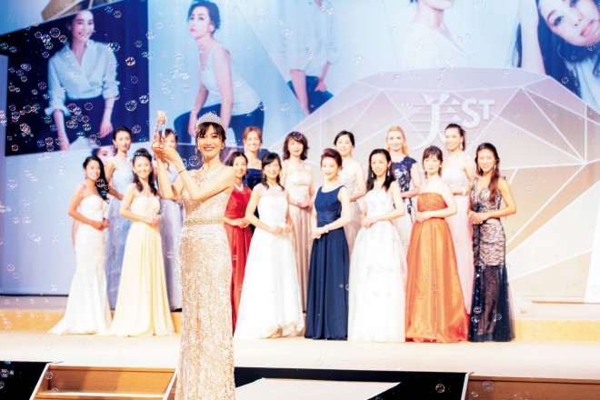 2018�N�́u��9�񍑖��I�������R���e�X�g�v�̖͗l�B�O�����v����47�΂̔~�{���b����