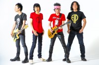 �U�E�N���}�j�����Y�̍b�{�q���g���^�������A�Ǝ��̉��y�_�����u�ڎw���`���Ȃ��v