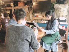 �����l�����ǂ��l�ł���K�v�͂Ȃ��@�Y�Ȃ��g��h�Ƃ��Ċy���߂�u�ǂݍ��킹�J�t�F�v�Ƃ́H