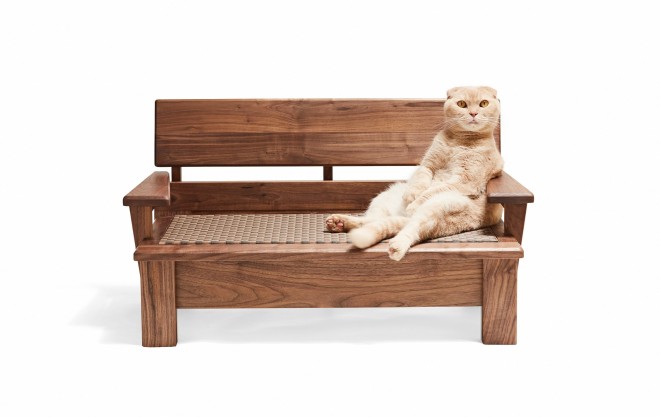 家具の街”の職人たちが本気出してみた 猫をメロメロにした「ネコ家具 ...