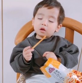 �u����͂��킢�����v�u���̒��ł����ׂĂ����v�Q�Ȃ��������҂�H�ׂ�j�̎q���悪540���Đ�