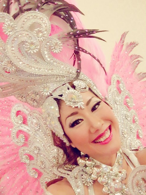 不動産管理職の傍らサンバダンサーとして活躍 鍛え抜かれた美ボディに