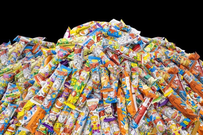 うまい棒 5年ぶり新味発売 相次ぐ駄菓子終売も 40年cmなしで年間７億本売り上げる理由とは 2ページ目 Oricon News