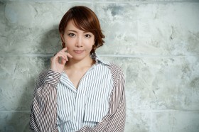 �M��特���l����g�{���ɂ����������h�j���@���g�b�v�X�^�[�����Y����Ȃ���ˉ̌�