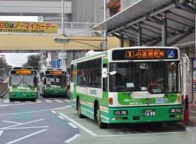 �ˋ�N���[���ɂ��B�R�Ƃ����ԓx������s�c�o�X�̑Ή��ɔ����u�Θb�s�\�ȑ��݂͑z���ȏ�ɑ����v