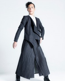 �X�J�[�g�p�Ő��̕Ό��ɐ؂荞�ށA