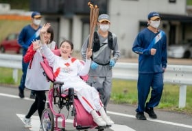 �g�����s����3�̕a�h�����������΃����i�[�A�Ԉ֎q�Ǝ���̑��œ͂����u�T�|�[�g�ւ̉��Ԃ��v