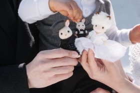 �V���o�j�A�Ɂg�������̈ߑ��h�𐧍�c�E�F�f�B���O�t�H�g������