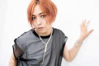 �����đ��𓱂���3�l�̃A�[�e�B�X�g�@�v�t���A����ǂ��g���l���̒��ŉ̐������ꂽ��