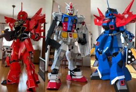 �A�������D�E�ÒJ�O����^�@�g���g��h���r���X�[�c�𐧍삵���R�X�v���C���[�̋C�T �u�K���_���t�@���̑n�슈���̓K���v����������Ȃ��v