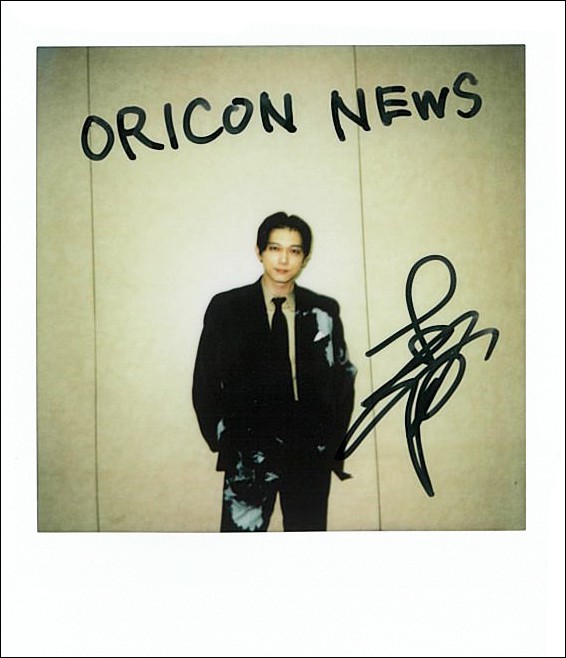 吉沢亮さん直筆サイン入りチェキ | ORICON NEWS