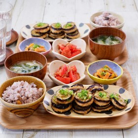 2�l��1�T�Ԃ̐H���3500�~�Ɏ��߂�ߖ񃌃V�s�Ƃ́H