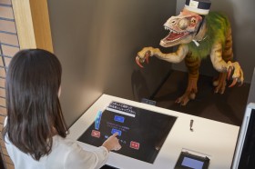 ���E�ꊴ���΍􂵂Ă���H�u�ςȃz�e���v���C�O�i�o�A�R���i�ЂŒ��ڂ��W�܂郏�P