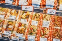 ���H�X�A�h���b�O�X�g�A�A���H��Ёc�R���i�����ŕٓ��ƊE�ɐL���A�ٓ��E�y�ؐ��X�͂ǂ������c��H