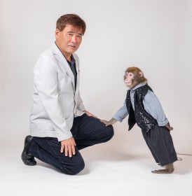 ���Y���Y�A�g���ȃ|�[�Y�h��6��ځ@�`���|�����̊�@���A�g�ߑ㉎�܂킵�h�Œ��ސV���ȃG���^���u���̓��X�x�K�X�v