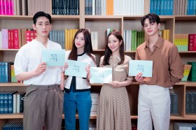 �w39�΁x�A�w�C�ے��̐l�X�x�c2����Netflix�؃h���̓��}���X�ՁI�@�K���̒��ڍ�4�I�y�n���O�NTIMES Vol.43�z