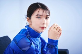 �G�́A�㔒�ΉƂ̃��K�V�[�́u�G���^�����v�@�w�S�[�X�g�o�X�^�[�Y�x�ēe�q���J�Ɋ���