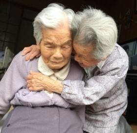 �g100�Β����h2�l�̘V���̕��i�ɔ����A�u���̃l�K�e�B�u�ȃC���[�W��ς������v�{�݂��a�������F����