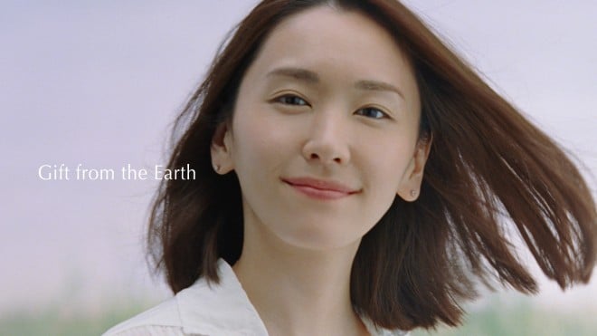 �V�_���߂��O���[�o���~���[�Y�𖱂߂�R�[�Z�[�w�ᔧ���x�̐VCM