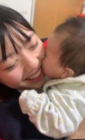 �H�ׂ��Ⴂ�������炢��D���A15�΍��o���̓��ہg�͂ނ͂ށh��300���Đ��u2�l�Ƃ���������v