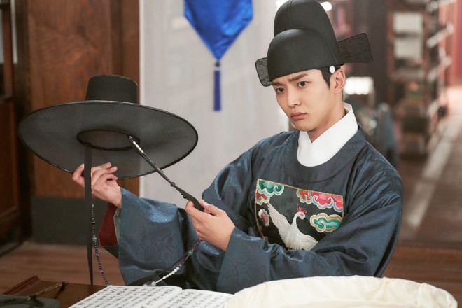 Netflix�V���[�Y�w����x�Ɛ�z�M��