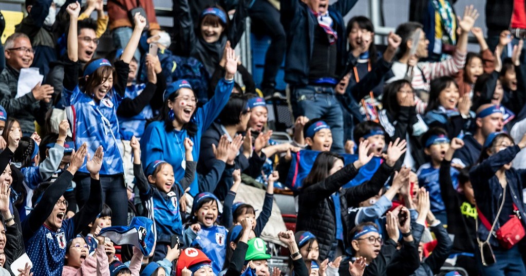 高まるサッカー日本代表への応援熱“KIRIN 勝利のハチマキ”に込められた