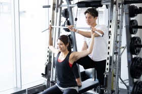 �g�H�����h�������Ɍ��炷���c�R���i�ЂŊ����̃t�B�b�g�l�X�ƊE�̍���@�O�a��Ԃ̃g���[�i�[�琬���J�M�H