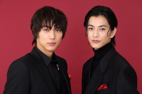 �����u���n粌\�S�A�g�n���̗F�B�h�݂����ɈӋC�����@�w�u���b�N�i�C�g�p���[�h�x�C���^�r���[