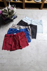 �u���[�X�����������v�͌Â��H ���R�[�����j�������Ɏ������q�b�g�A���[�X�{�N�T�[�a���̔w�i