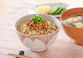 �I�[�g�~�[���s��A4�N�Ŗ�10�{�ɐL���A��H���̗��ꂩ��g��4�̕āh�ɒ���