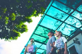 �f��w�������̕Ћ��Łx�L���X�g�E�o��l���E�o���҈ꗗ