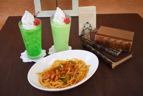 ���g���̂Ȃ��Ɂh�V�����h�����o���A�T���}���N�J�t�F�������h�i���X�Ƃ��Ă��邱�Ɓh�̓Ǝ���