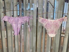 T�o�b�N�l�C�̔w�i�́g�Z�N�V�[�h����g�����h�̒ǋ�