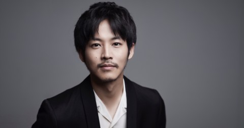 松坂桃李、子育ての先輩として野原ひろしに憧れ　『クレヨンしんちゃん』が僕らに必要な理由