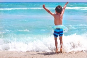 �y��1�̉ċx�݁z�u�w���s�������Ȃ��q�ǂ��v�A�o�Z���Ԃ肾�����q�͂ǂ��Ȃ����H �d���Ƃ̗����ɋ�J����}�}