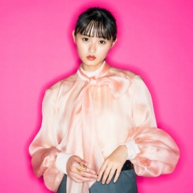 ����������g�T�؍�46�̃G�[�X�h�����@���j�S���g4���h�Ƃ��ă����o�[�̔w���������݂Ɂu�݂�Ȃ̑O�ł͂��������Ȃ��v�y�C���^�r���[��ҁz