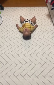 ���ʂ̏΂݂Łg�w�΂��h�ňړ�����Ԃ����̎p��340���Đ�