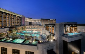 �O������V���b�s���O�A�V���n��J�W�m�A�X�p�ɃA�[�g�܂ł��c���̗��s�͊؍��̃z�b�g�v���C�X�u�p���_�C�X�V�e�B�v�Ńz�J���X��