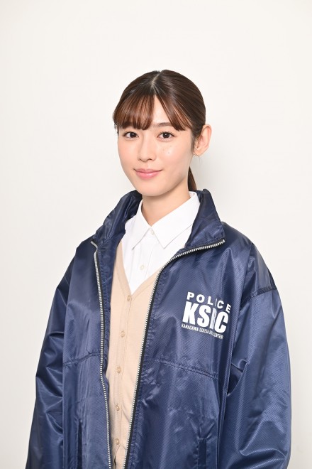 �w�V��`�苒�x�ɏo�����锒�ΐ��iC�j���{�e���r