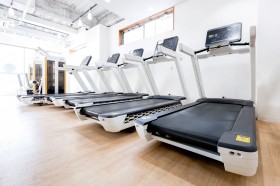 �Q�Y������24���Ԗ��l�W���Ŗ����}�i�[�A�g�Öق̃��[���h�́H�@�g���[�i�[�ɕ���NG�s�ׂƐ��������p�̎d��