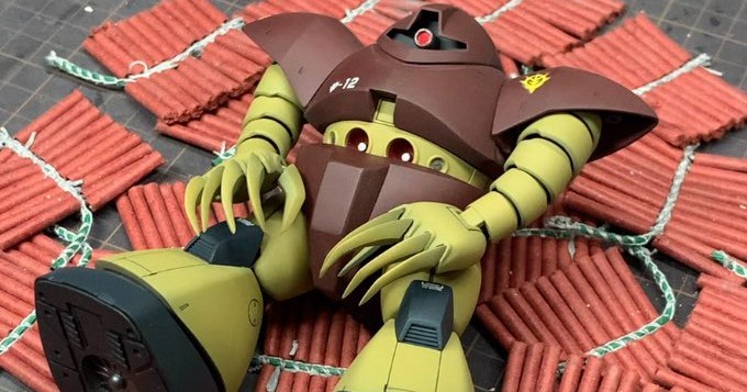 ガンプラに爆竹…究極のウェザリング“爆破表現”モデラーが進化、新境地