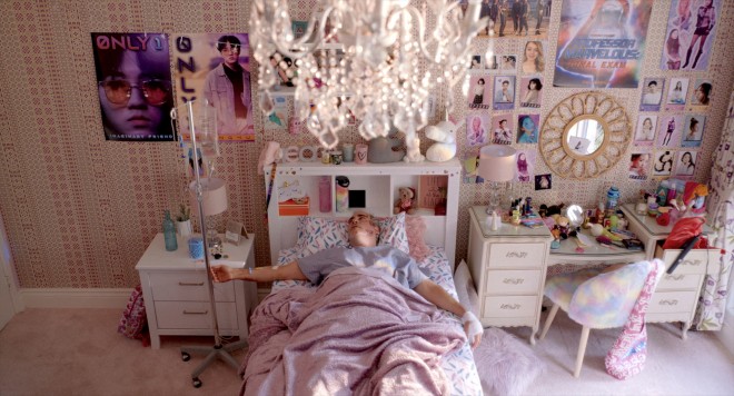 �f��w�{�[�͂�����Ă���x�i2��16�����J�j�iC�j2023 Mommy Knows Best LLC, UAAP LLC and IPR.VC Fund II KY. All Rights Reserved.