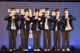 SEVENTEEN�̒핪�ETWS�i�g�D�A�X�j�@�����o�[���v���t�B�[���Љ�